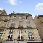 Paris Marais Beaubourg Area
