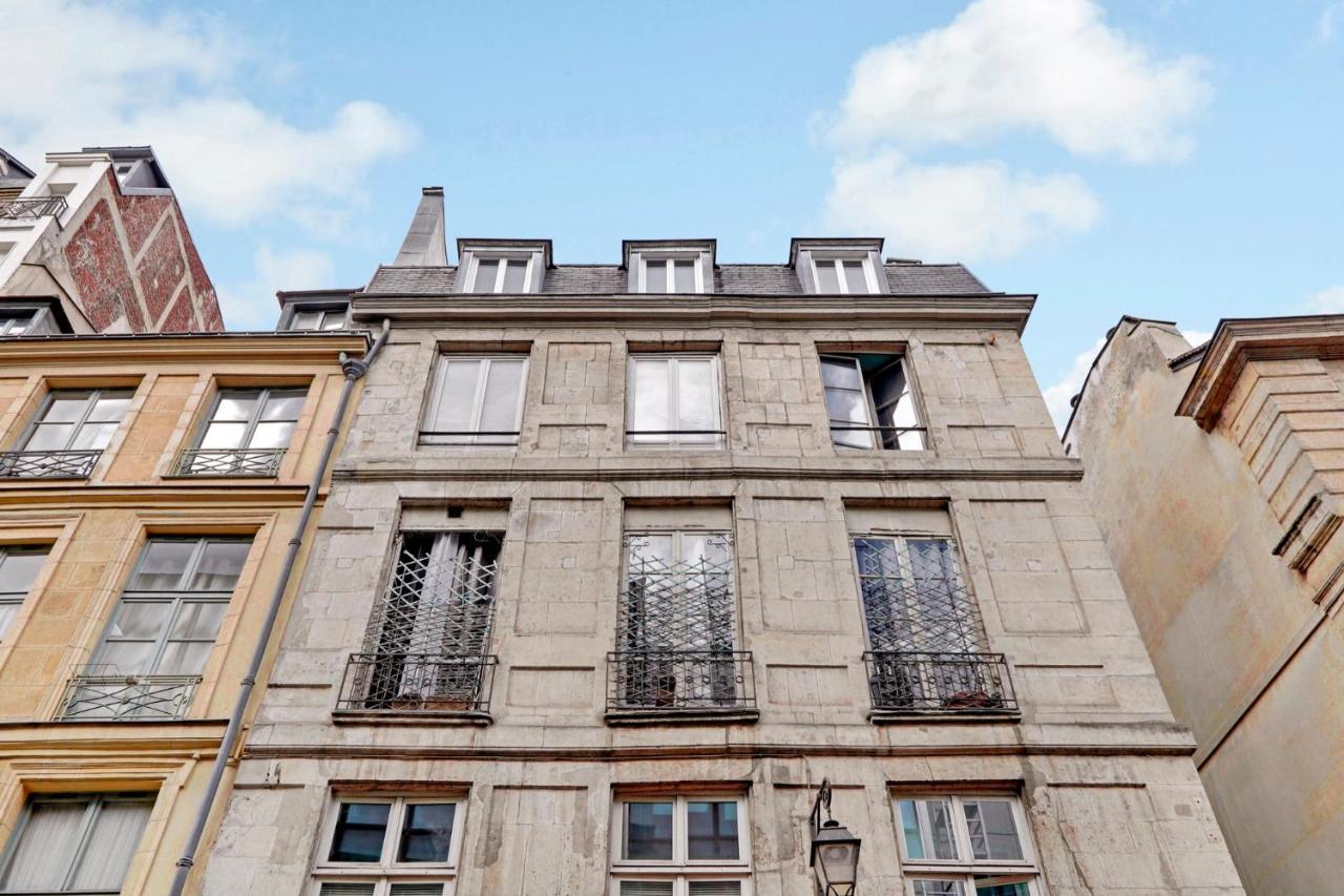 Paris Marais Beaubourg Area