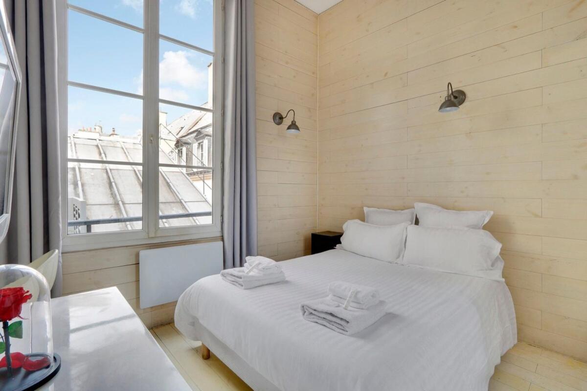Paris Marais Beaubourg Area Apartment