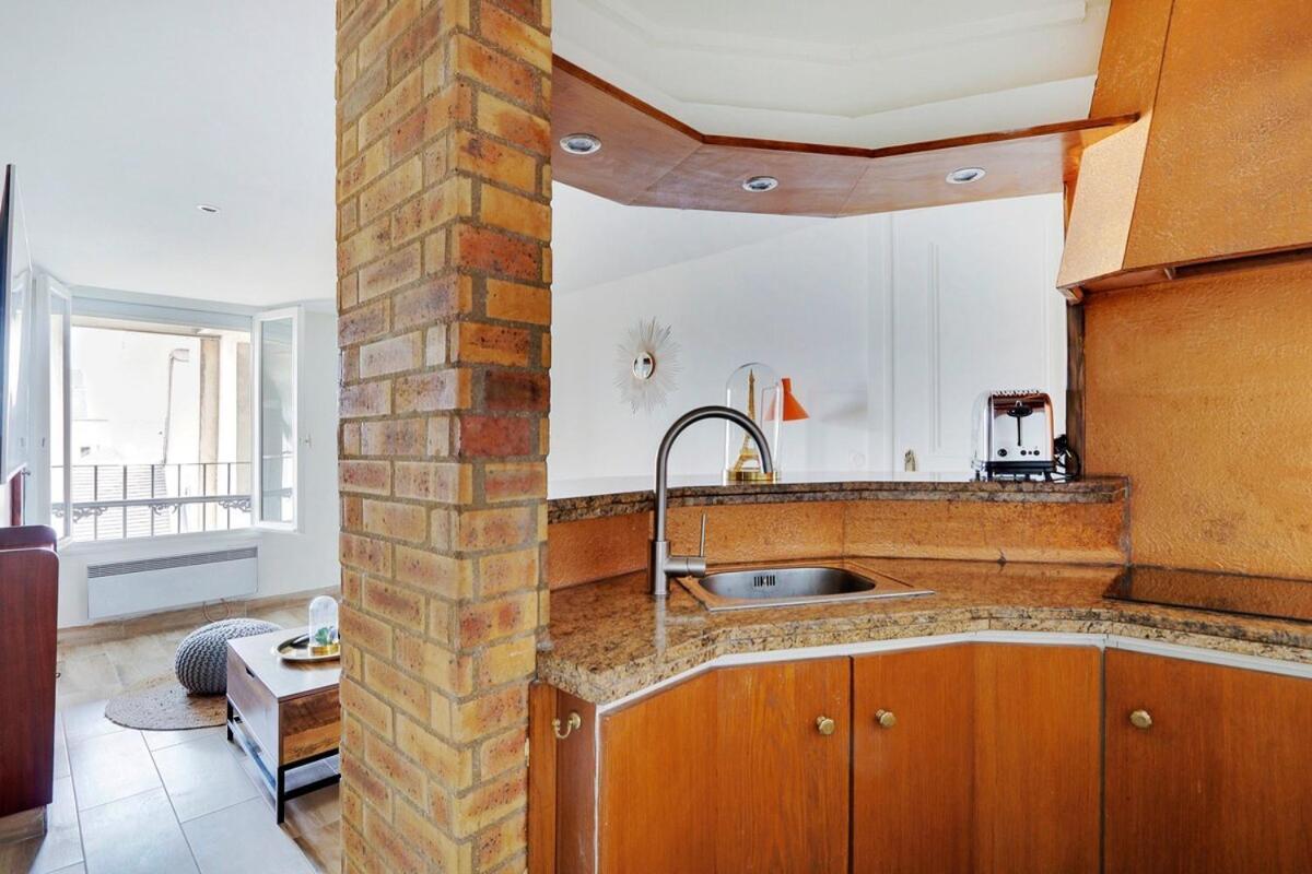 Apartment Paris Marais Beaubourg Area