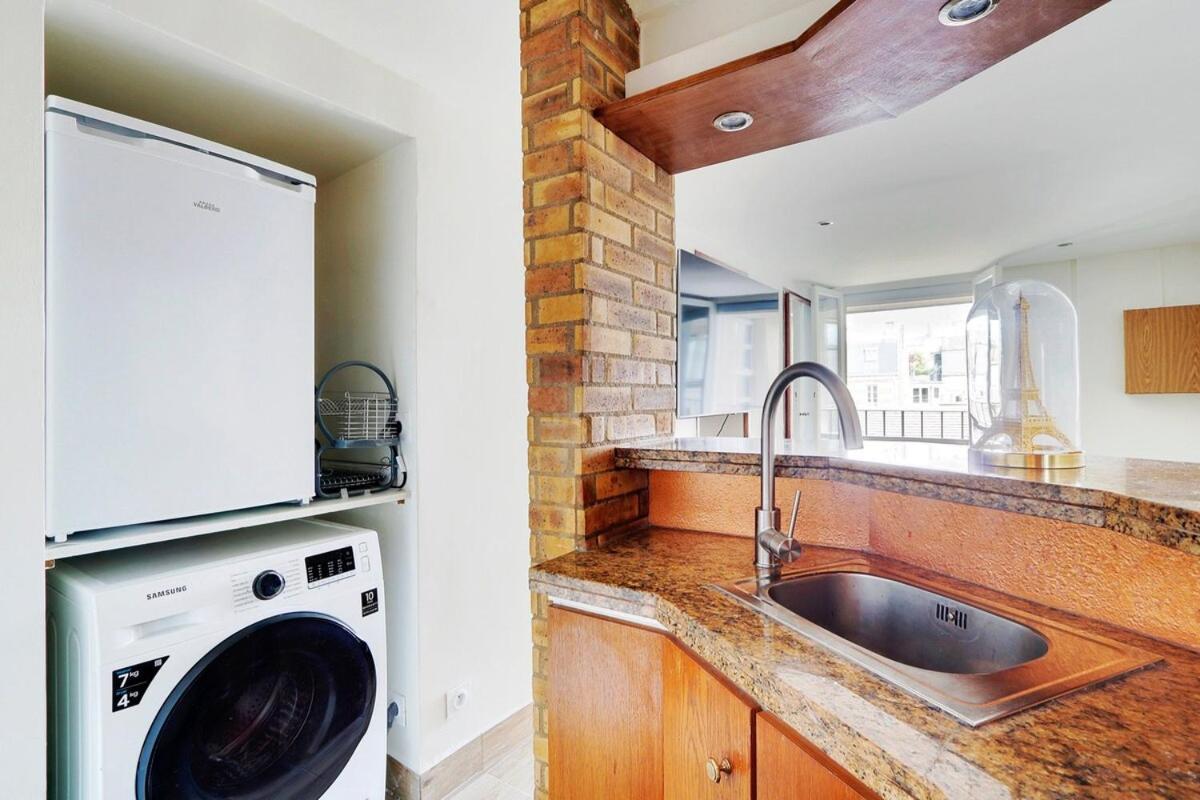 Paris Marais Beaubourg Area Apartment