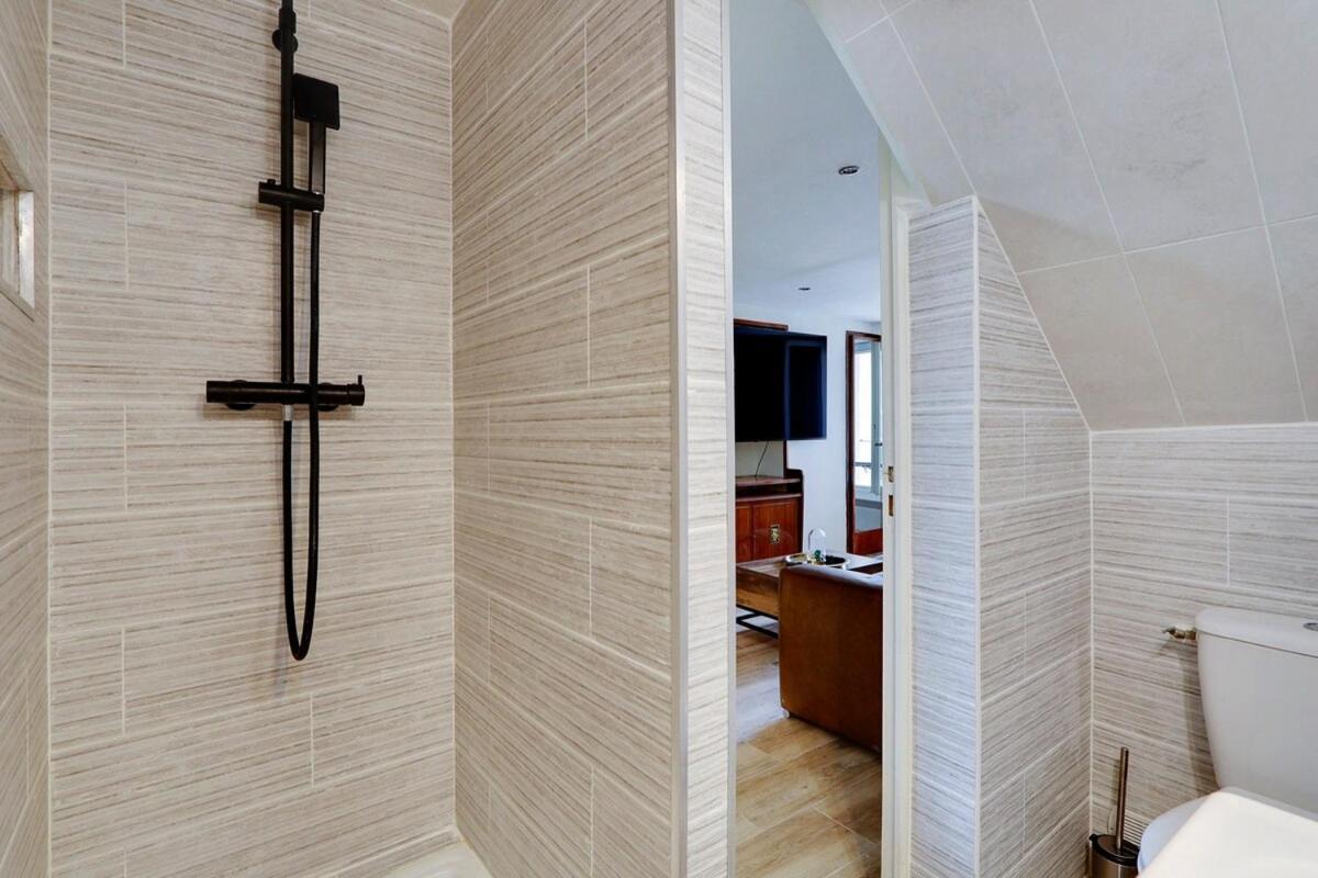 Apartment Paris Marais Beaubourg Area *