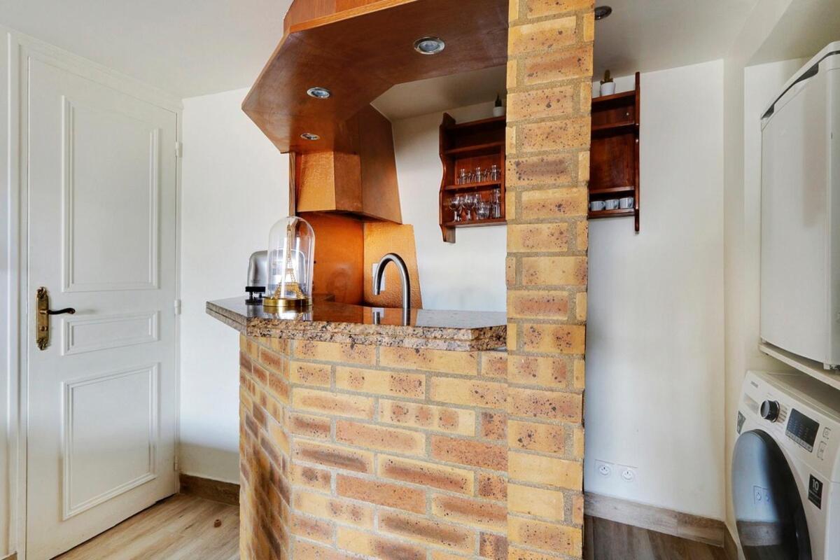 Paris Marais Beaubourg Area Apartment Paris