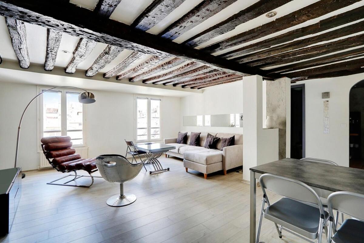 Paris Marais Beaubourg Area Apartment