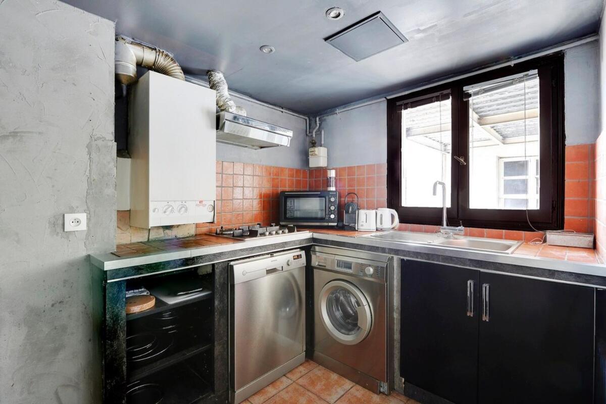 Paris Marais Beaubourg Area Apartment Paris