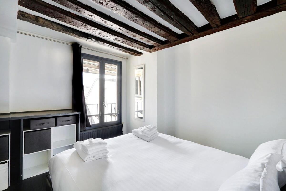 Apartment Paris Marais Beaubourg Area Paris