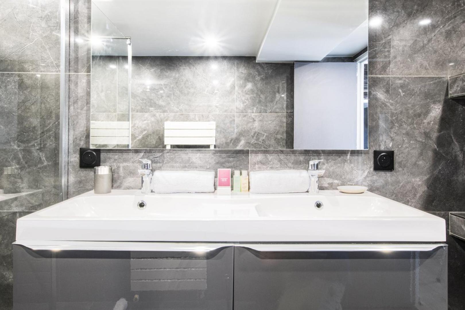 Apartment Paris Marais Beaubourg Area Paris