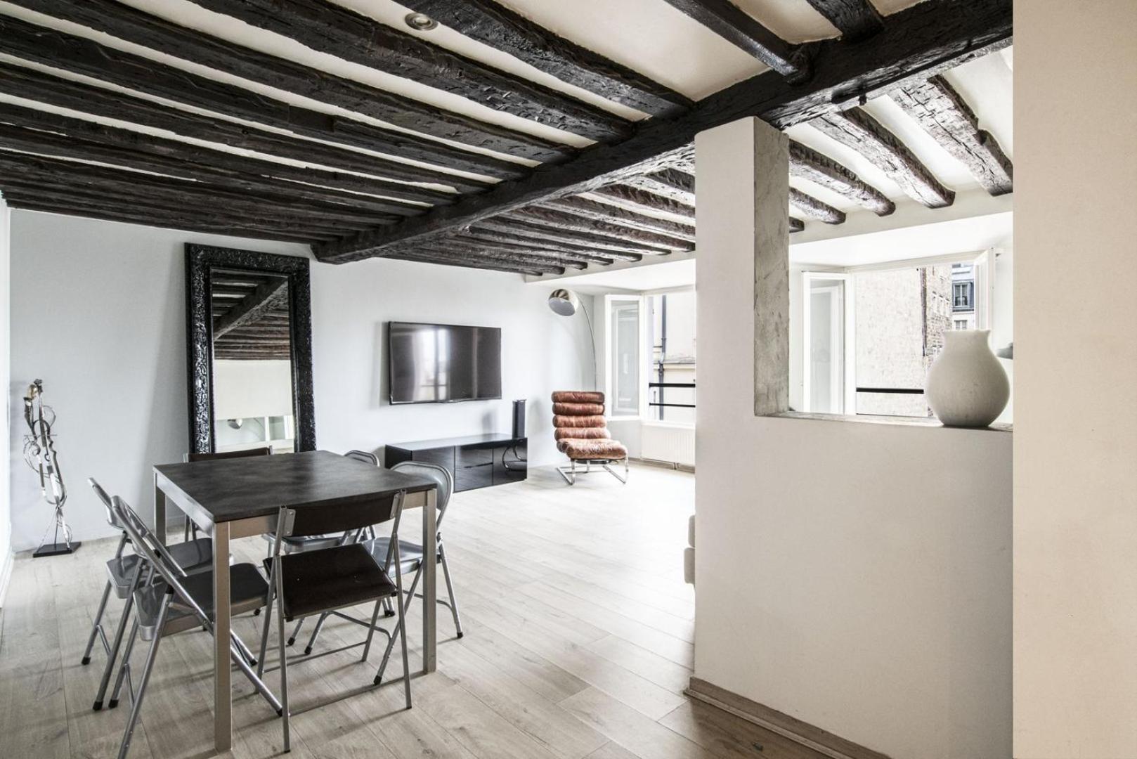 Paris Marais Beaubourg Area Apartment Paris